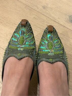 Vintage beaded with sequins kitten heels
